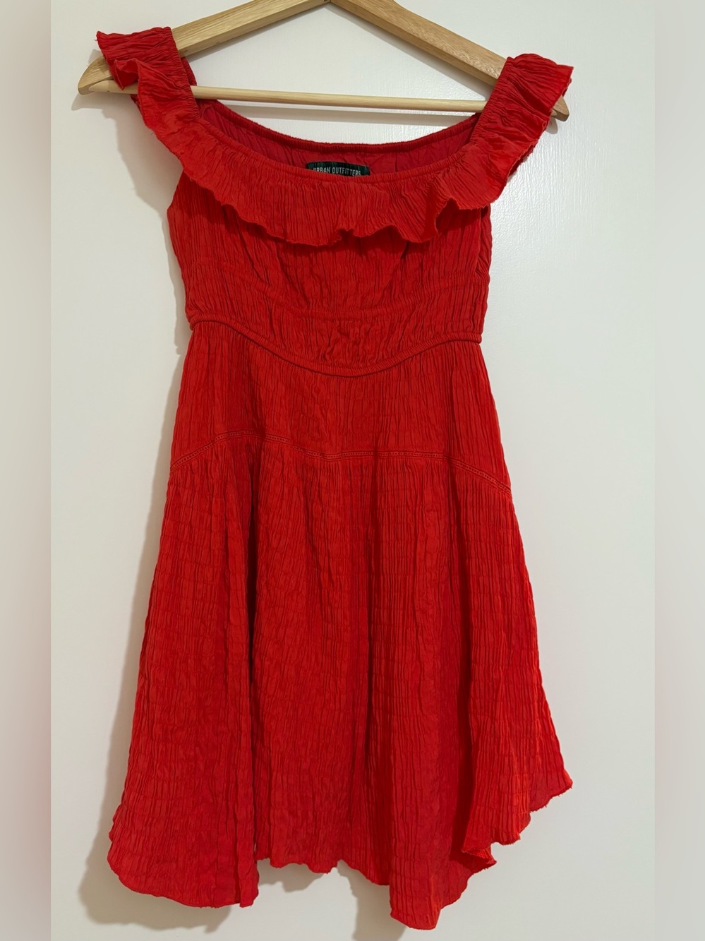 Urban Outfitters Red Crinkle Off The Shoulder Ruffle Mini Dress Womens Small